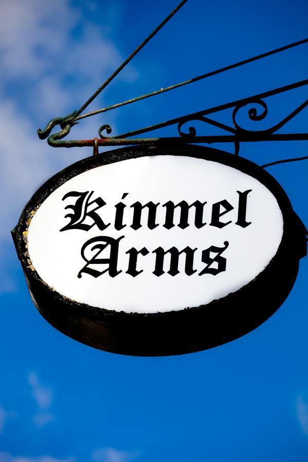 The Kinmel Arms Hotell Abergele Rum bild