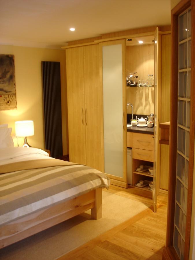 The Kinmel Arms Hotell Abergele Rum bild